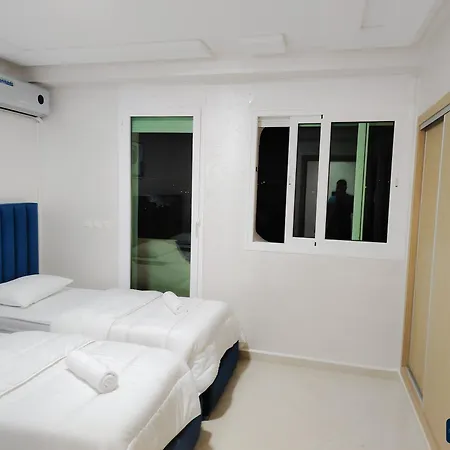 Apartement De Luxe - Climatise Sur La Plage De Achakar Complexe Avec Piscine Tangier Exterior photo